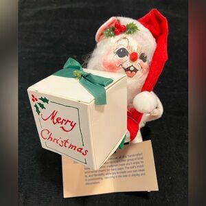Vintage Annalee 1993 Santa Mouse w/ Gift –Hang Tag Attached